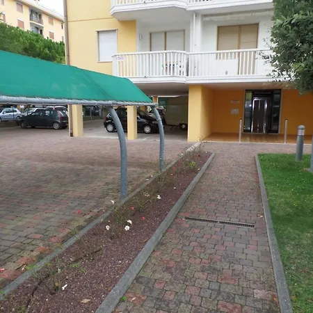 Fuer 4 Personen Ca 35 Qm In Bibione, Adriakueste Italien Und Umgebung Daire *
